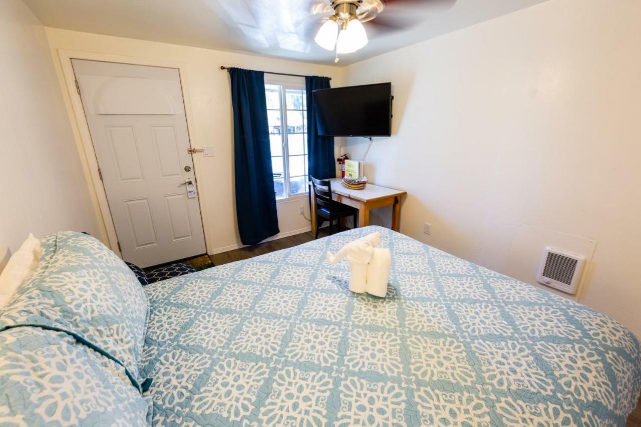 Arbor Inn Motel Oakridge Экстерьер фото